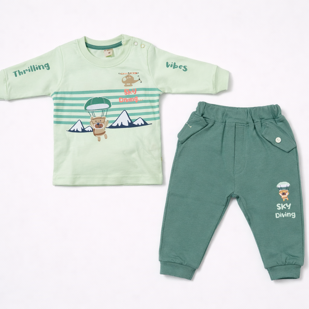 Krunchy Baby Boys Sky Diving Printed Green Clothing Set - Cutypi